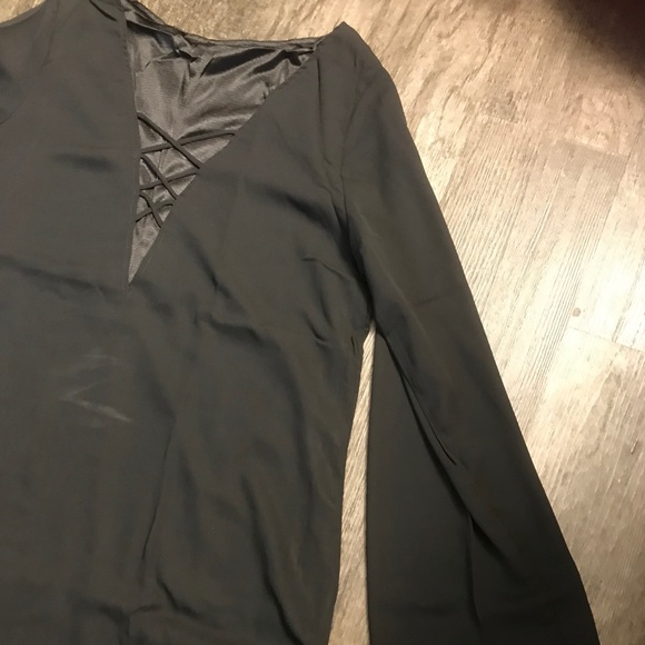 Cute 😍 simple Black Dress Long Sleeve Medium - Picture 2 of 8